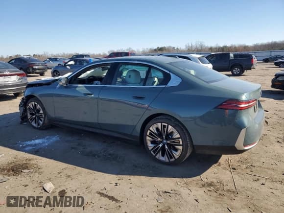 ✅ 2025 BMW i5 • VIN: WBY13HG05SCS94544 • Lot: 88458285. Wystawiony na Copart z przebiegiem 1 523 mil. Bezpłatny archiwum sprzedaży aukcyjnych z USA i szczegółowy raport historii pojazdu na DreamBid. Zdjęcie 2.