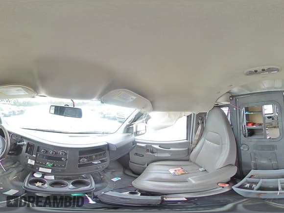 ✅ 2013 Chevrolet Express Cargo • VIN: 1GCSGAFX2D1176837 • Lot: 82147165. Wystawiony na Copart z przebiegiem 284 182 mil. Bezpłatny archiwum sprzedaży aukcyjnych z USA i szczegółowy raport historii pojazdu na DreamBid. Zdjęcie 15.