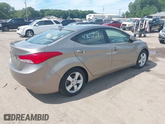 2013 Hyundai Elantra Limited с VIN 5NPDH4AE8DH367622, выставлен на аукционе IAAI как лот 43105759 с пробегом 74 625 миль миль и . История ставок и продаж доступна на DreamBid. Изображение 4.