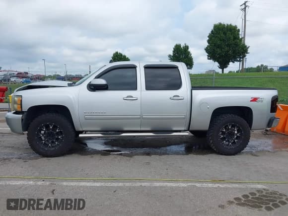 ✅ 2012 Chevrolet Silverado 1500 LTZ • VIN: 3GCPKTE28CG272834 • Lot: 42743103. Listed on IAAI with 226,133 mi. Free auction sales archive from the USA and detailed vehicle history report at DreamBid. Image 14.