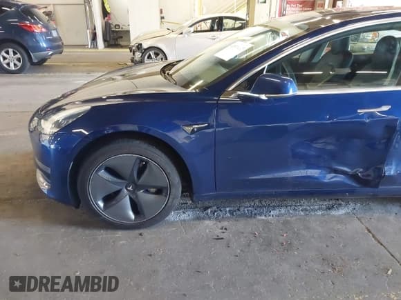 ✅ 2020 Tesla Model 3 Standard Range Plus • VIN: 5YJ3E1EA9LF706721 • Lot: 43574673. Wystawiony na IAAI z przebiegiem 58 095 mil. Bezpłatny archiwum sprzedaży aukcyjnych z USA i szczegółowy raport historii pojazdu na DreamBid. Zdjęcie 6.
