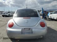 ✅ 2005 Volkswagen Beetle GLS • VIN: 3VWCK31C75M413651 • Lot: 57092005. Wystawiony na Copart z przebiegiem 168 144 mil. Bezpłatny archiwum sprzedaży aukcyjnych z USA i szczegółowy raport historii pojazdu na DreamBid. Zdjęcie 6.