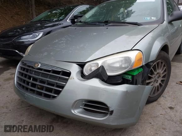 ✅ 2004 Chrysler Sebring LXi • VIN: 1C3EL56R94N401964 • Lot: 42315832. Wystawiony na IAAI z przebiegiem 89 243 mil. Bezpłatny archiwum sprzedaży aukcyjnych z USA i szczegółowy raport historii pojazdu na DreamBid. Zdjęcie 6.