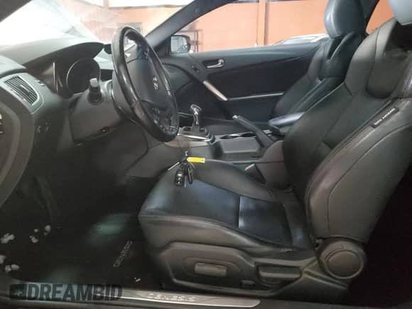 2013 Hyundai Genesis Coupe 2.0T с VIN KMHHT6KD6DU103365, выставлен на аукционе Copart как лот 82208944 с пробегом 76 853 миль миль и Чистый • Clean title. История ставок и продаж доступна на DreamBid. Изображение 7.