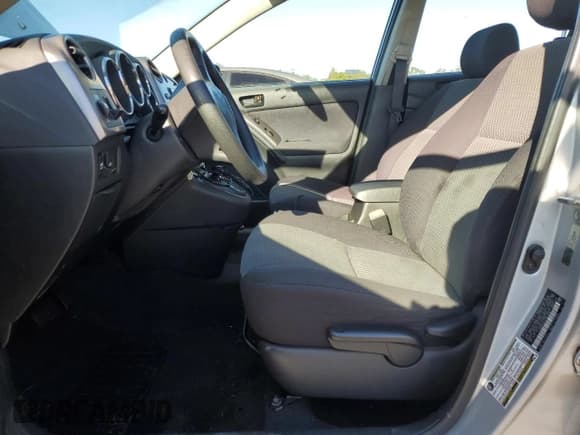 ✅ 2005 Toyota Matrix STD • VIN: 2T1KR32E15C401935 • Lot: 91372205. Listed on Copart with 103,065 mi. Free auction sales archive from the USA and detailed vehicle history report at DreamBid. Image 7.