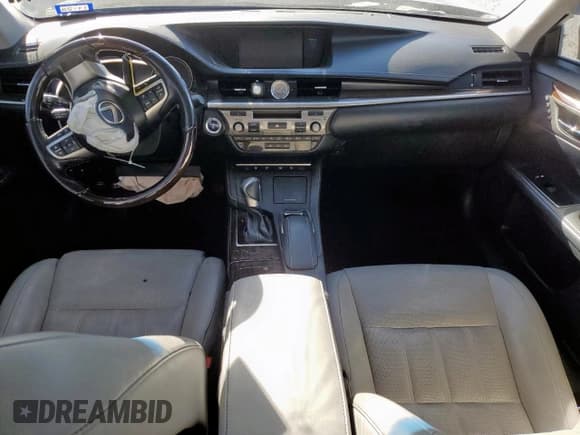 ✅ 2016 Lexus ES 300h • VIN: JTHBW1GG5G2102696 • Лот: 90742415. Опубликован ранее на Copart с пробегом Не указан. Бесплатный доступ к архиву аукционных продаж из США и подробный отчёт об истории автомобиля на DreamBid. Изображение 8.