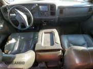 ✅ 2006 Chevrolet Silverado 2500HD LT1 • VIN: 1GCHC23D66F271008 • Lot: 86060564. Wystawiony na Copart z przebiegiem Nie podano. Bezpłatny archiwum sprzedaży aukcyjnych z USA i szczegółowy raport historii pojazdu na DreamBid. Zdjęcie 8.