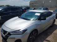 ✅ 2019 Nissan Maxima SL • VIN: 1N4AA6AV5KC374738 • Lot: 42442510. Wystawiony na IAAI z przebiegiem 104 456 mil. Bezpłatny archiwum sprzedaży aukcyjnych z USA i szczegółowy raport historii pojazdu na DreamBid. Zdjęcie 6.