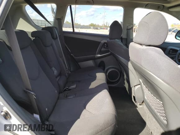 ✅ 2006 Toyota RAV4 Sport • VIN: JTMZD32V065008293 • Lot: 82583285. Wystawiony na Copart z przebiegiem 189 870 mil. Bezpłatny archiwum sprzedaży aukcyjnych z USA i szczegółowy raport historii pojazdu na DreamBid. Zdjęcie 10.