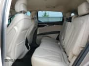 ✅ 2019 Lincoln Nautilus Select • VIN: 2LMPJ6K90KBL65371 • Lot: 62314955. Wystawiony na Copart z przebiegiem 84 821 mil. Bezpłatny archiwum sprzedaży aukcyjnych z USA i szczegółowy raport historii pojazdu na DreamBid. Zdjęcie 11.