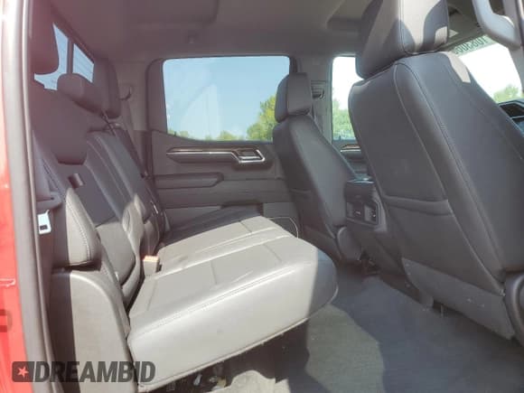 ✅ 2023 Chevrolet Silverado 1500 LT Trail Boss • VIN: 3GCUDFED8PG329197 • Lot: 71083065. Wystawiony na Copart z przebiegiem 31 752 mil. Bezpłatny archiwum sprzedaży aukcyjnych z USA i szczegółowy raport historii pojazdu na DreamBid. Zdjęcie 10.