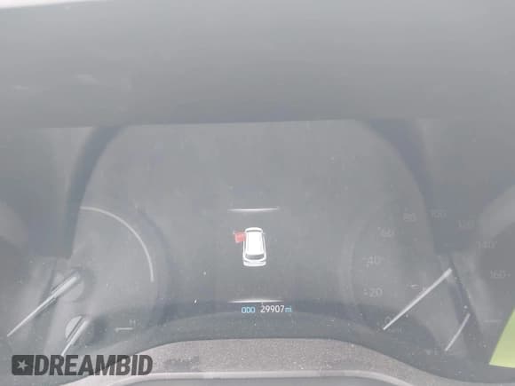 ✅ 2024 Toyota Sienna XLE • VIN: 5TDYRKEC7RS193023 • Lot: 43367795. Wystawiony na IAAI z przebiegiem 29 907 mil. Bezpłatny archiwum sprzedaży aukcyjnych z USA i szczegółowy raport historii pojazdu na DreamBid. Zdjęcie 7.