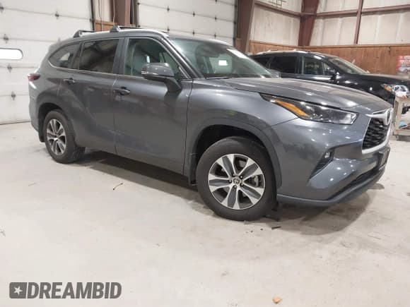 ✅ 2024 Toyota Highlander LE • VIN: 5TDKDRBH1RS541475 • Lot: 43758462. Listed on IAAI with 41,092 mi. Free auction sales archive from the USA and detailed vehicle history report at DreamBid. Image 1.
