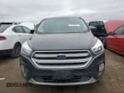 ✅ 2017 Ford Escape SE • VIN: 1FMCU9GD5HUE49110 • Lot: 51139785. Wystawiony na Copart z przebiegiem 174 399 mil. Bezpłatny archiwum sprzedaży aukcyjnych z USA i szczegółowy raport historii pojazdu na DreamBid. Zdjęcie 5.