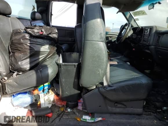 2002 Chevrolet Silverado 1500 z VIN 1GCEC19VX2E162662, wystawiony jako Copart lot #43749265 z przebiegiem 191 926 mil mil oraz Szkoda całkowita • Salvage title. Historia ofert i sprzedaży dostępna na DreamBid. Obrazek 10.