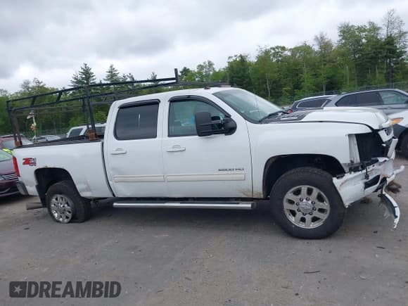 ✅ 2014 Chevrolet Silverado 2500HD LT • VIN: 1GC1KXC8XEF177264 • Lot: 42317345. Listed on IAAI with 126,474 mi. Free auction sales archive from the USA and detailed vehicle history report at DreamBid. Image 13.