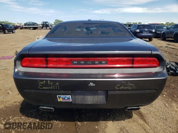 ✅ 2013 Dodge Challenger SXT Plus • VIN: 2C3CDYAG9DH686024 • Лот: 60748254. Опубликован ранее на Copart с пробегом 121 668 миль. Бесплатный доступ к архиву аукционных продаж из США и подробный отчёт об истории автомобиля на DreamBid. Изображение 6.