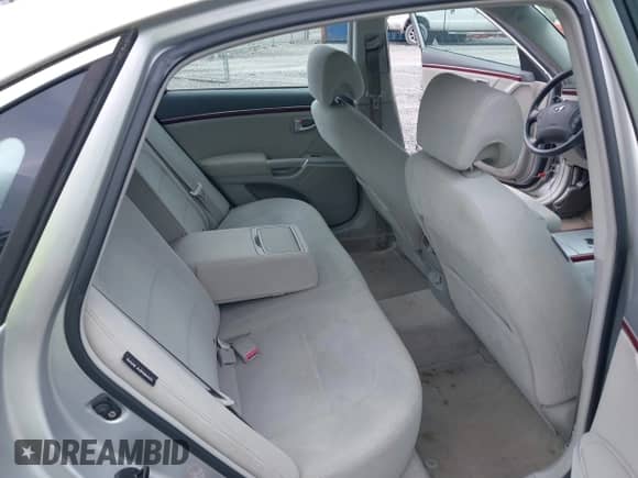 2007 Hyundai Azera SE с VIN KMHFC46F57A139674, выставлен на аукционе IAAI как лот 42367838 с пробегом 257 981 миль миль и . История ставок и продаж доступна на DreamBid. Изображение 8.