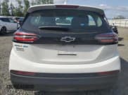 ✅ 2023 Chevrolet Bolt EV 2LT • VIN: 1G1FX6S05P4168752 • Lot: 54859765. Wystawiony na Copart z przebiegiem 8 469 mil. Bezpłatny archiwum sprzedaży aukcyjnych z USA i szczegółowy raport historii pojazdu na DreamBid. Zdjęcie 6.