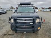 ✅ 2005 Toyota Tundra SR5 • VIN: 5TBDT44155S472694 • Lot: 94517985. Wystawiony na Copart z przebiegiem 330 689 mil. Bezpłatny archiwum sprzedaży aukcyjnych z USA i szczegółowy raport historii pojazdu na DreamBid. Zdjęcie 5.