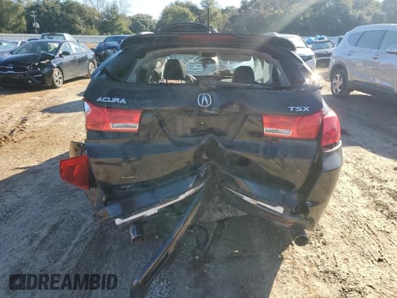 ✅ 2011 Acura TSX Technology • VIN: JH4CW2H64BC002513 • Lot: 80043104. Listed on Copart with Not provided. Free auction sales archive from the USA and detailed vehicle history report at DreamBid. Image 6.