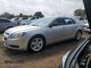 ✅ 2012 Chevrolet Malibu 1LS • VIN: 1G1ZB5E00CF347748 • Лот: 68728634. Опубликован ранее на Copart с пробегом 145 190 миль. Бесплатный доступ к архиву аукционных продаж из США и подробный отчёт об истории автомобиля на DreamBid. Изображение 1.