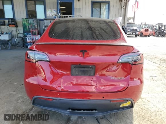 ✅ 2022 Tesla Model Y Performance • VIN: 7SAYGDEF6NF340204 • Lot: 82315455. Listed on Copart with Not provided. Free auction sales archive from the USA and detailed vehicle history report at DreamBid. Image 6.