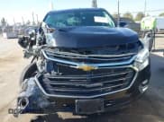 ✅ 2021 Chevrolet Traverse LT Cloth • VIN: 1GNERGKW7MJ236528 • Lot: 43406533. Wystawiony na IAAI z przebiegiem 59 484 mil. Bezpłatny archiwum sprzedaży aukcyjnych z USA i szczegółowy raport historii pojazdu na DreamBid. Zdjęcie 13.