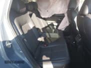 ✅ 2023 Mazda CX-50 Meridian Edition • VIN: 7MMVABXY8PN153667 • Lot: 41503119. Wystawiony na IAAI z przebiegiem 19 025 mil. Bezpłatny archiwum sprzedaży aukcyjnych z USA i szczegółowy raport historii pojazdu na DreamBid. Zdjęcie 8.