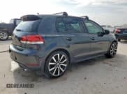 ✅ 2012 Volkswagen Golf GTI PZEV • VIN: WVWHD7AJ4CW034922 • Lot: 70212015. Wystawiony na Copart z przebiegiem 120 675 mil. Bezpłatny archiwum sprzedaży aukcyjnych z USA i szczegółowy raport historii pojazdu na DreamBid. Zdjęcie 3.