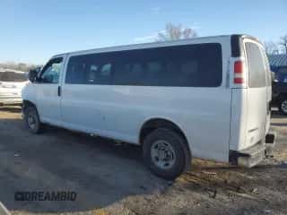 2016 Chevrolet Express Passenger LT с VIN 1GAZGPFG8G1284300, выставлен на аукционе Copart как лот 83689804 с пробегом 527 461 миль миль и Списание • Salvage title. История ставок и продаж доступна на DreamBid. Изображение 2.