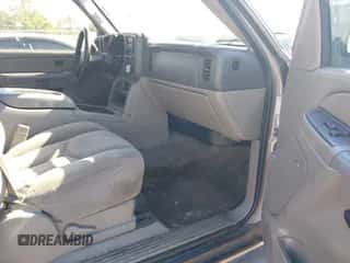 2006 Chevrolet Suburban LT z VIN 3GNEC16Z16G113539, wystawiony jako IAAI lot #43465228 z przebiegiem Nie podano mil oraz . Historia ofert i sprzedaży dostępna na DreamBid. Obrazek 5.