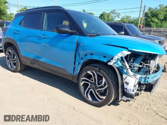 2025 Chevrolet TrailBlazer RS с VIN KL79MUSLXSB011909, выставлен на аукционе IAAI как лот 42779425 с пробегом 22 708 миль миль и . История ставок и продаж доступна на DreamBid. Изображение 1.