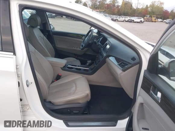 ✅ 2015 Hyundai Sonata Sport • VIN: 5NPE34AF4FH048992 • Лот: 43570681. Опубликован ранее на IAAI с пробегом 37 271 миль. Бесплатный доступ к архиву аукционных продаж из США и подробный отчёт об истории автомобиля на DreamBid. Изображение 5.