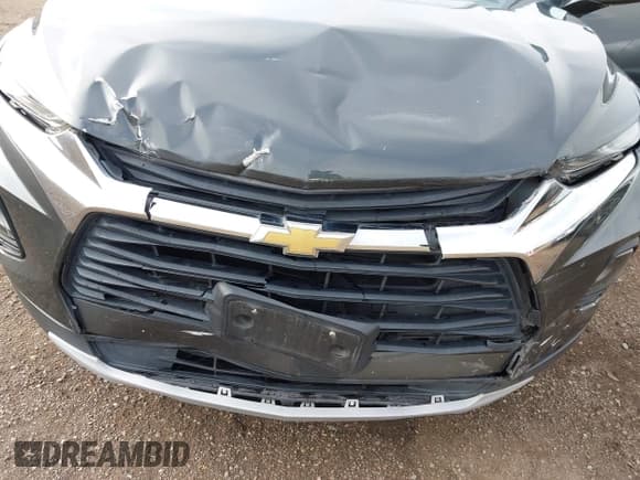 ✅ 2020 Chevrolet Blazer LT • VIN: 3GNKBCRS8LS537972 • Lot: 43260979. Wystawiony na IAAI z przebiegiem 103 372 mil. Bezpłatny archiwum sprzedaży aukcyjnych z USA i szczegółowy raport historii pojazdu na DreamBid. Zdjęcie 6.