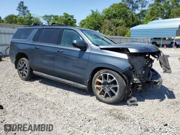 ✅ 2021 Chevrolet Suburban RST • VIN: 1GNSCEKD0MR402865 • Lot: 52984115. Wystawiony na Copart z przebiegiem 70 931 mil. Bezpłatny archiwum sprzedaży aukcyjnych z USA i szczegółowy raport historii pojazdu na DreamBid. Zdjęcie 4.