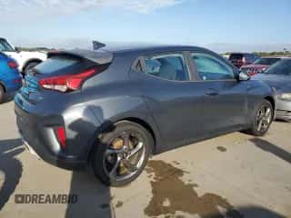 2019 Hyundai Veloster 2.0 с VIN KMHTG6AF3KU017994, выставлен на аукционе Copart как лот 75121454 с пробегом 42 954 миль миль и На запчасти • Non repairable. История ставок и продаж доступна на DreamBid. Изображение 3.