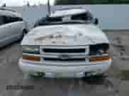 2004 Chevrolet Blazer LS z VIN 1GNDT13X84K162371, wystawiony jako Copart lot #71074684 z przebiegiem 273 070 mil mil oraz Szkoda całkowita • Salvage title. Historia ofert i sprzedaży dostępna na DreamBid. Obrazek 5.