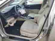 2014 Toyota Camry L z VIN 4T4BF1FK9ER378566, wystawiony jako Copart lot #65263795 z przebiegiem Nie podano mil oraz Szkoda całkowita • Salvage title. Historia ofert i sprzedaży dostępna na DreamBid. Obrazek 7.