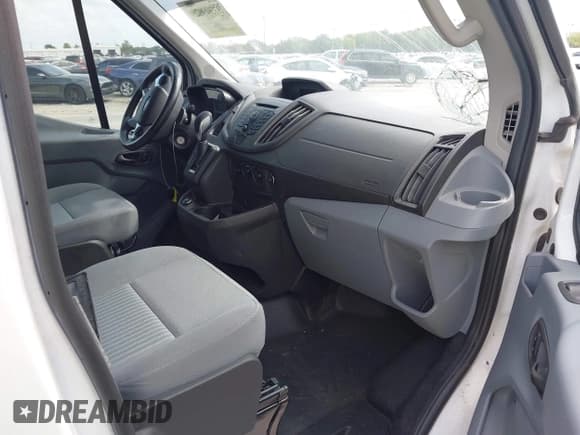 ✅ 2017 Ford Transit Cargo • VIN: 1FTYE2CG6HKB46718 • Лот: 37349829. Опубликован ранее на IAAI с пробегом 94 836 миль. Бесплатный доступ к архиву аукционных продаж из США и подробный отчёт об истории автомобиля на DreamBid. Изображение 5.