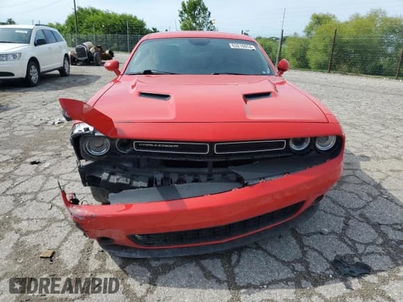 ✅ 2018 Dodge Challenger SXT • VIN: 2C3CDZAG4JH298295 • Lot: 63216974. Wystawiony na Copart z przebiegiem 90 598 mil. Bezpłatny archiwum sprzedaży aukcyjnych z USA i szczegółowy raport historii pojazdu na DreamBid. Zdjęcie 5.