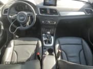 ✅ 2017 Audi Q3 Premium Plus • VIN: WA1JCCFS6HR012600 • Lot: 81347235. Wystawiony na Copart z przebiegiem 60 513 mil. Bezpłatny archiwum sprzedaży aukcyjnych z USA i szczegółowy raport historii pojazdu na DreamBid. Zdjęcie 8.