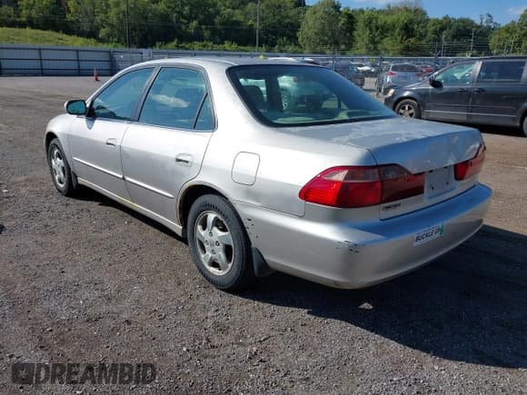 ✅ 1998 Honda Accord EX • VIN: 1HGCG5656WA219042 • Лот: 43031431. Опубликован ранее на IAAI с пробегом 153 934 миль. Бесплатный доступ к архиву аукционных продаж из США и подробный отчёт об истории автомобиля на DreamBid. Изображение 3.