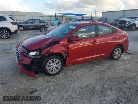 ✅ 2019 Hyundai Accent SE • VIN: 3KPC24A39KE064233 • Лот: 78639714. Опубликован ранее на Copart с пробегом 86 275 миль. Бесплатный доступ к архиву аукционных продаж из США и подробный отчёт об истории автомобиля на DreamBid. Изображение 1.