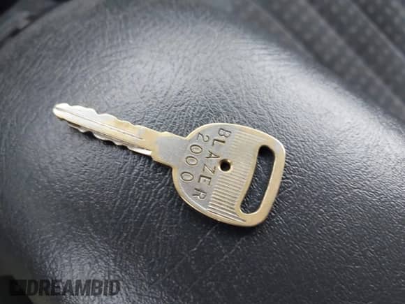 2000 Chevrolet Blazer LT с VIN 1GNDT13W9YK287456, выставлен на аукционе IAAI как лот 42450504 с пробегом 139 649 миль миль и . История ставок и продаж доступна на DreamBid. Изображение 11.