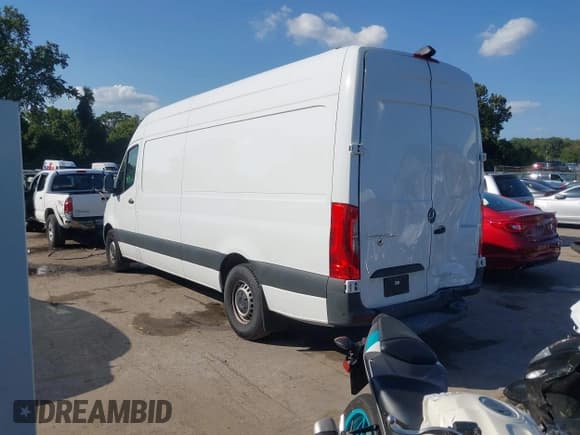 ✅ 2023 Mercedes-Benz Sprinter Cargo • VIN: W1Y4NCHY5PT151421 • Lot: 43194392. Listed on IAAI with 36,535 mi. Free auction sales archive from the USA and detailed vehicle history report at DreamBid. Image 3.