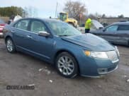 ✅ 2012 Lincoln MKZ • VIN: 3LNHL2JC3CR810544 • Lot: 43714545. Wystawiony na IAAI z przebiegiem 142 686 mil. Bezpłatny archiwum sprzedaży aukcyjnych z USA i szczegółowy raport historii pojazdu na DreamBid. Zdjęcie 1.
