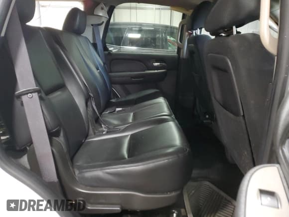 ✅ 2014 Chevrolet Tahoe Commercial • VIN: 1GNLC2E00ER167400 • Lot: 82217174. Listed on Copart with 136,376 mi. Free auction sales archive from the USA and detailed vehicle history report at DreamBid. Image 12.