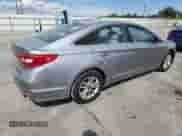 2016 Hyundai Sonata 2.4L z VIN 5NPE24AF1GH397645, wystawiony jako Copart lot #80271905 z przebiegiem 134 802 mil mil oraz Szkoda całkowita • Salvage title. Historia ofert i sprzedaży dostępna na DreamBid. Obrazek 3.