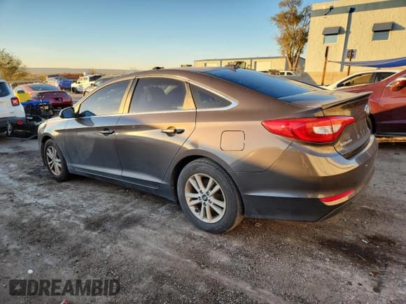 ✅ 2015 Hyundai Sonata SE • VIN: 5NPE24AF0FH026930 • Лот: 91712655. Опубликован ранее на Copart с пробегом Не указан. Бесплатный доступ к архиву аукционных продаж из США и подробный отчёт об истории автомобиля на DreamBid. Изображение 2.